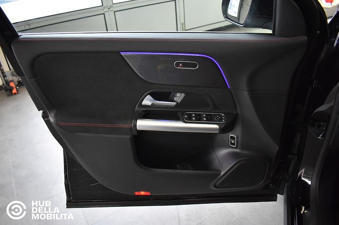 MERCEDES-BENZ GLA 180 d Automatic AMG Line Advanced Plus